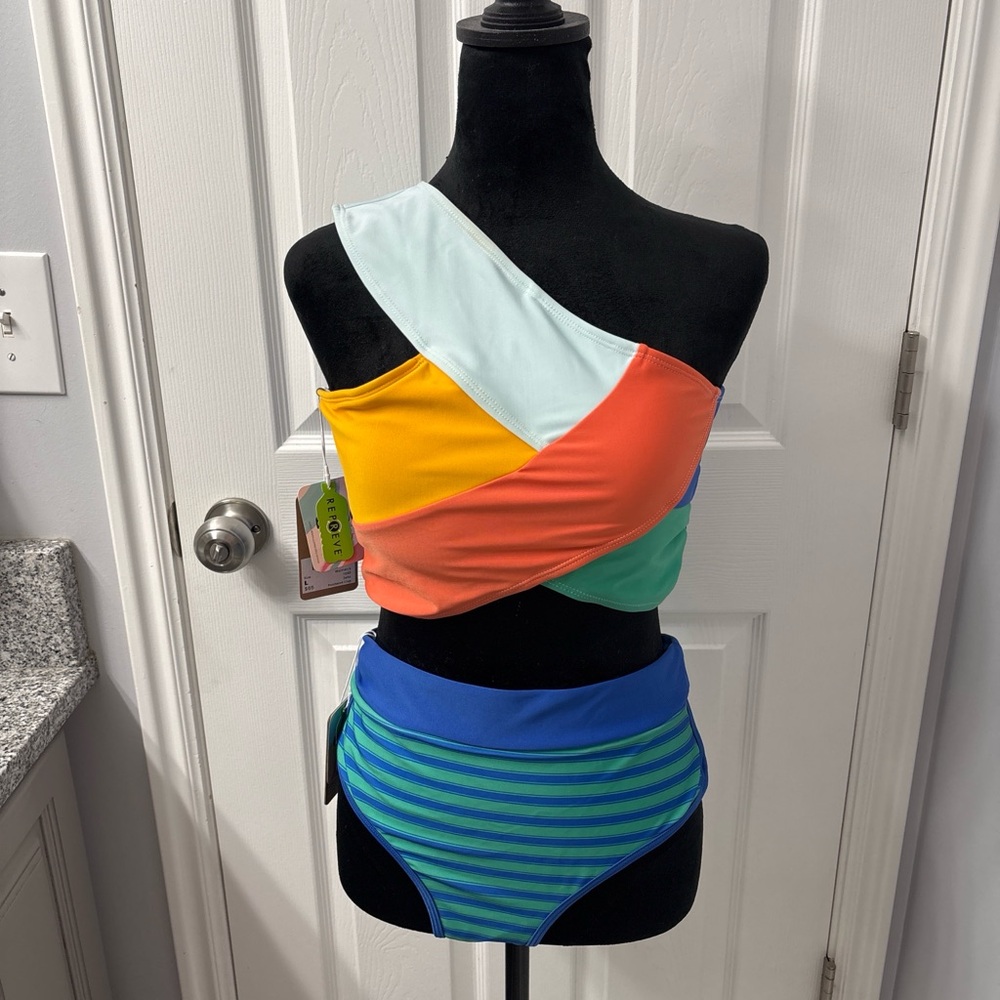 Colorful One-Shoulder Women's Swimsuit